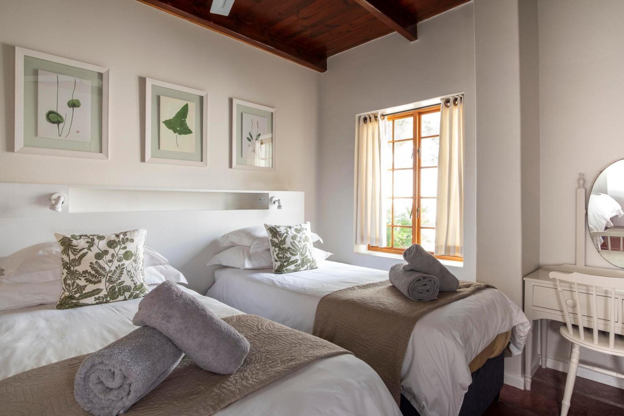 High Season Farm Luxury Cottages Херманус Номер фото
